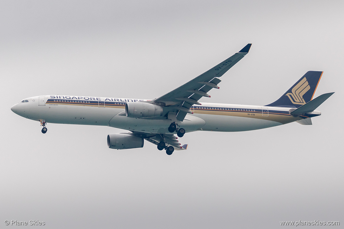 Singapore Airlines Airbus A330-300 9V-STB at Singapore Changi Airport (WSSS/SIN)