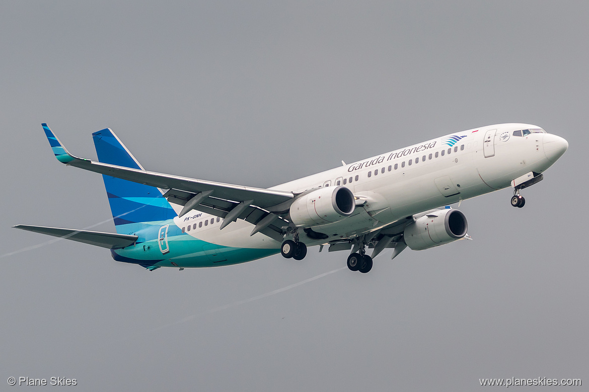 Garuda Indonesia Boeing 737-800 PK-GNH at Singapore Changi Airport (WSSS/SIN) Garuda Indonesia Boeing 737-800 PK-GNH at Singapore Changi Airport (WSSS/SIN)