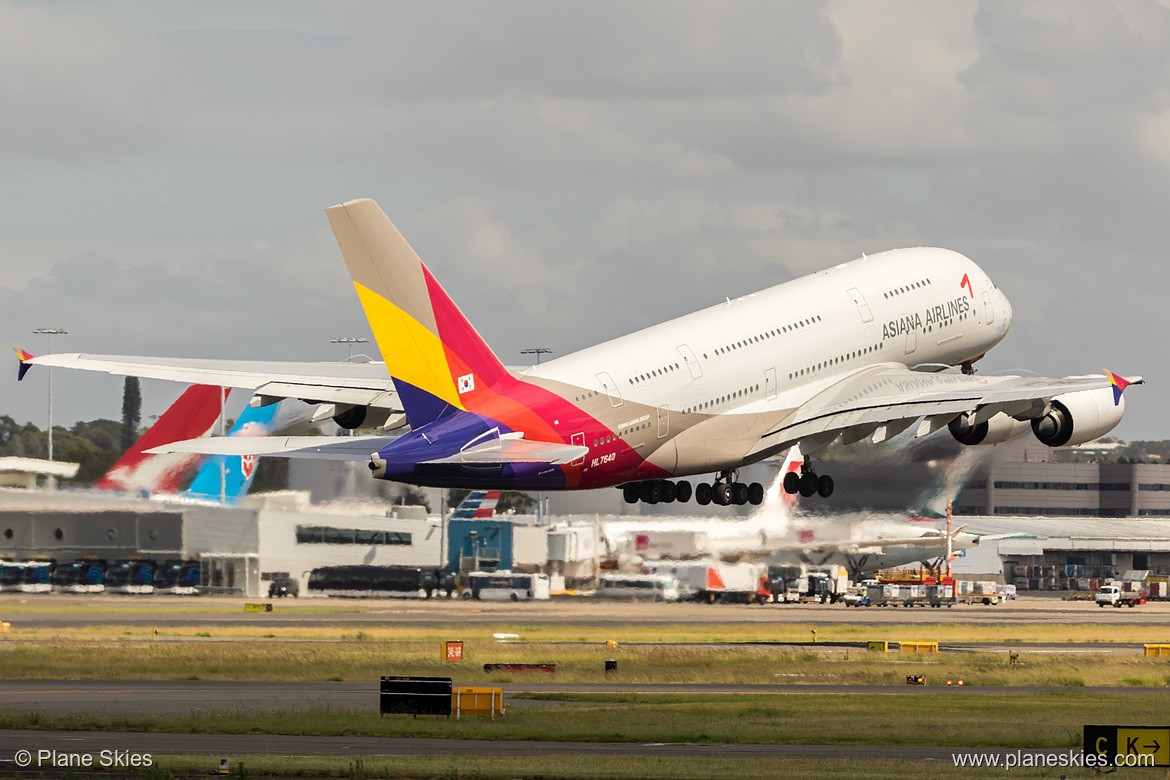 Asiana Airlines Airbus A380-800 HL7640 at Sydney Kingsford Smith International Airport (YSSY/SYD) Asiana Airlines Airbus A380-800 HL7640 at Sydney Kingsford Smith International Airport (YSSY/SYD)