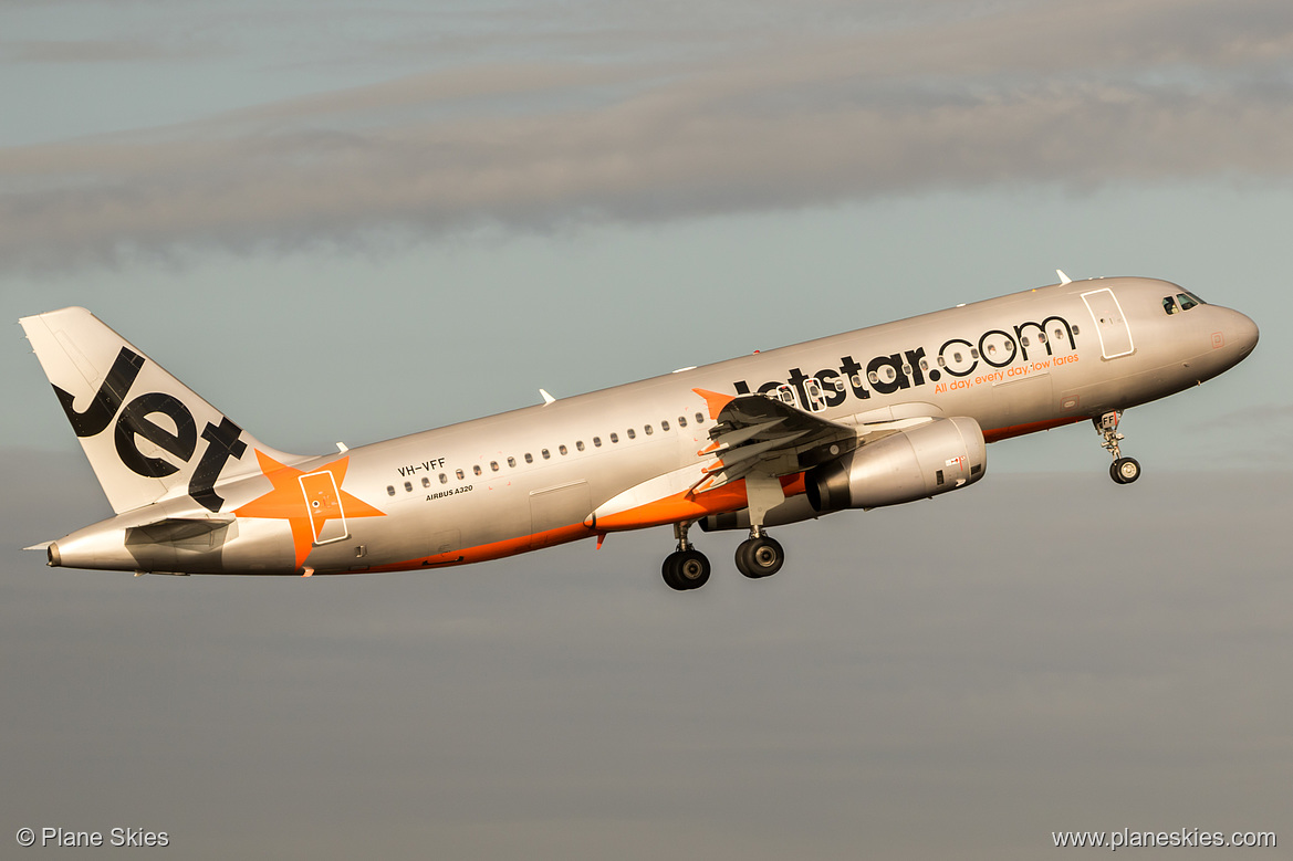 Jetstar Airways Airbus A320-200 VH-VFF at Sydney Kingsford Smith International Airport (YSSY/SYD) Jetstar Airways Airbus A320-200 VH-VFF at Sydney Kingsford Smith International Airport (YSSY/SYD)