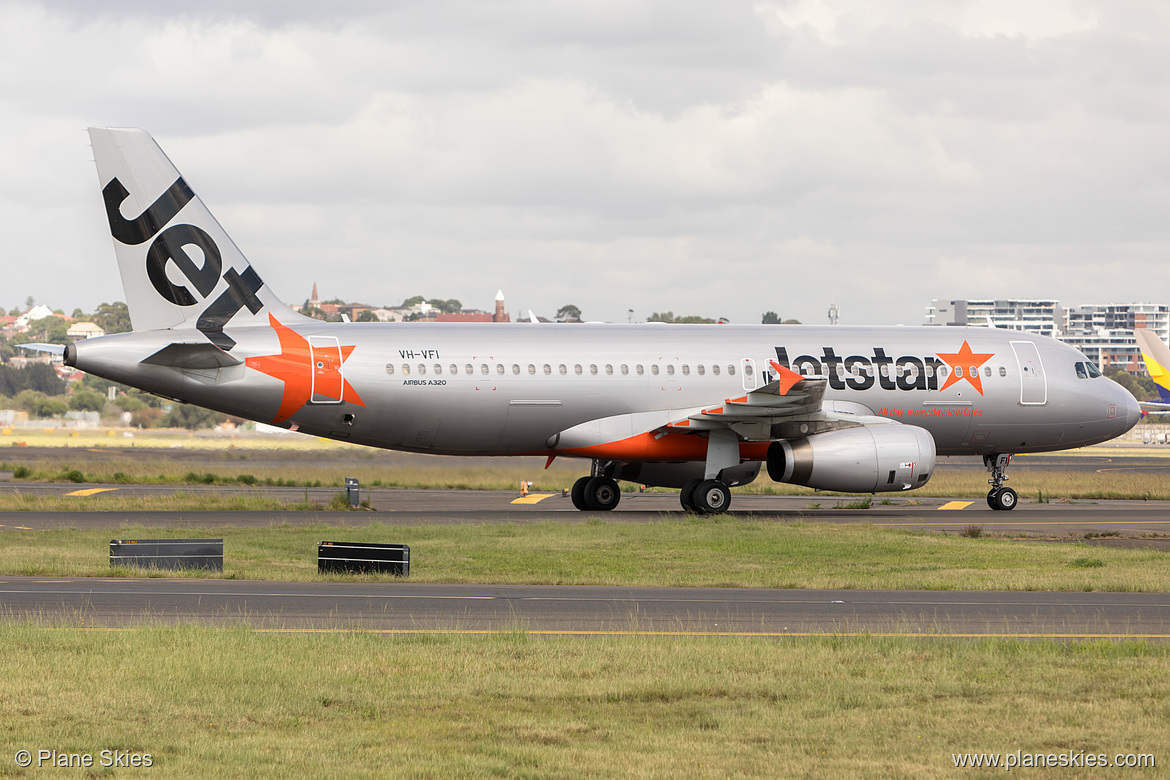 Jetstar Airways Airbus A320-200 VH-VFI at Sydney Kingsford Smith International Airport (YSSY/SYD) Jetstar Airways Airbus A320-200 VH-VFI at Sydney Kingsford Smith International Airport (YSSY/SYD)
