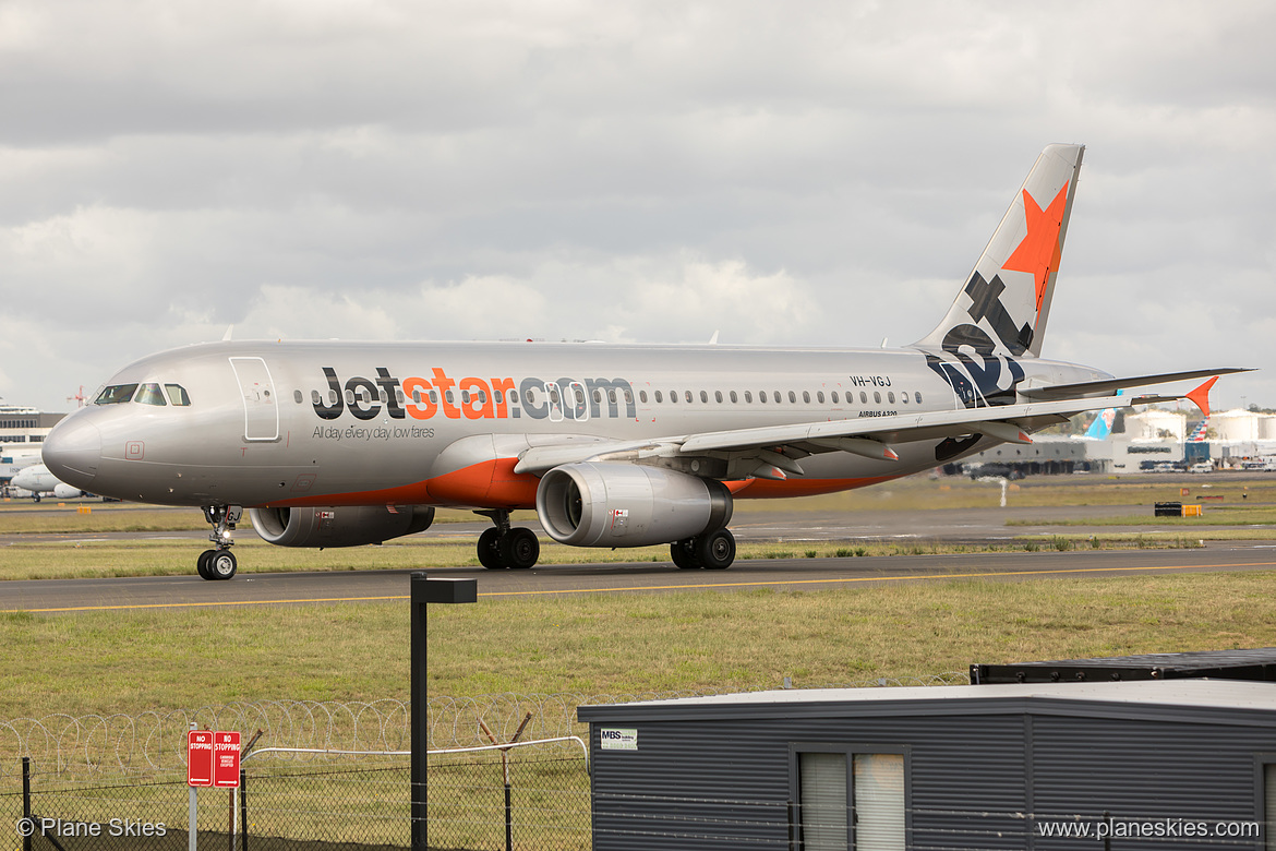 Jetstar Airways Airbus A320-200 VH-VGJ at Sydney Kingsford Smith International Airport (YSSY/SYD) Jetstar Airways Airbus A320-200 VH-VGJ at Sydney Kingsford Smith International Airport (YSSY/SYD)