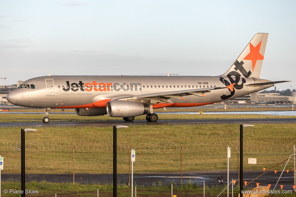 Jetstar Airways Airbus A320-200 VH-VGN at Sydney Kingsford Smith International Airport (YSSY/SYD) Jetstar Airways Airbus A320-200 VH-VGN at Sydney Kingsford Smith International Airport (YSSY/SYD)