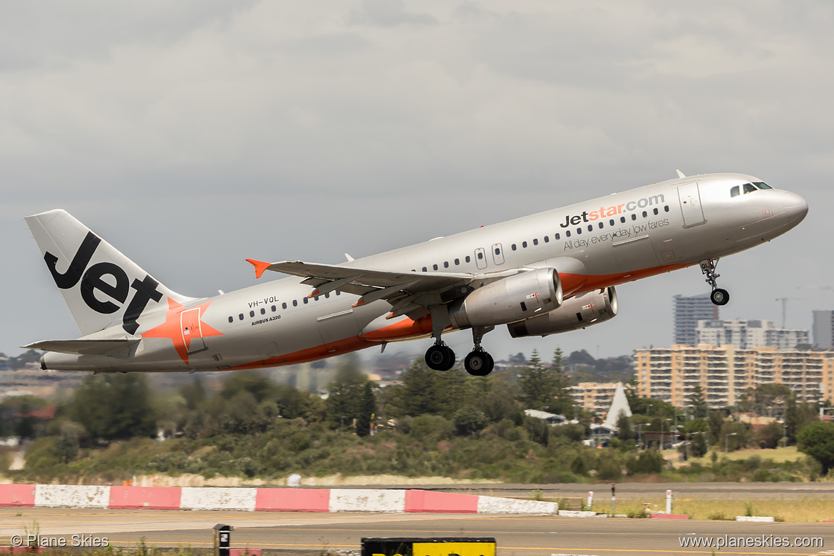 Jetstar Airways Airbus A320-200 VH-VQL at Sydney Kingsford Smith International Airport (YSSY/SYD) Jetstar Airways Airbus A320-200 VH-VQL at Sydney Kingsford Smith International Airport (YSSY/SYD)