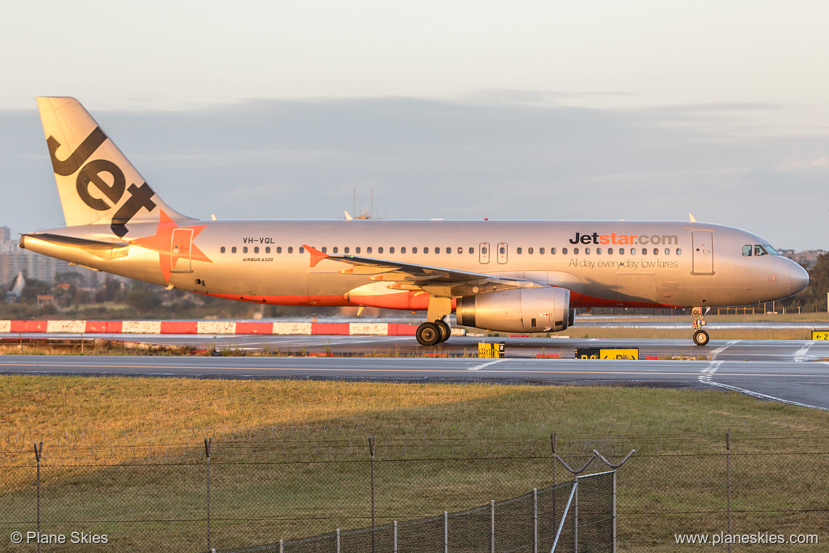 Jetstar Airways Airbus A320-200 VH-VQL at Sydney Kingsford Smith International Airport (YSSY/SYD) Jetstar Airways Airbus A320-200 VH-VQL at Sydney Kingsford Smith International Airport (YSSY/SYD)