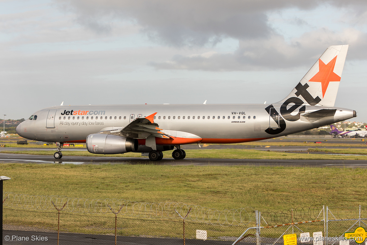 Jetstar Airways Airbus A320-200 VH-VQL at Sydney Kingsford Smith International Airport (YSSY/SYD)