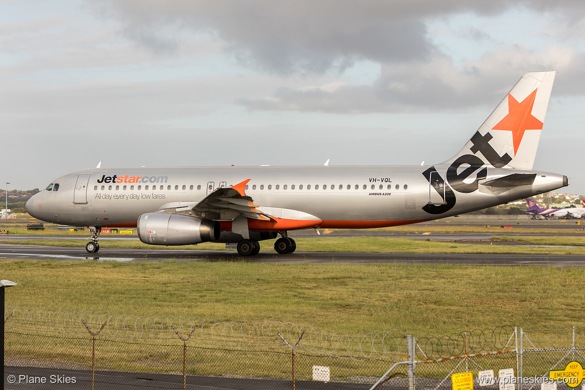 Jetstar Airways Airbus A320-200 VH-VQL at Sydney Kingsford Smith International Airport (YSSY/SYD) Jetstar Airways Airbus A320-200 VH-VQL at Sydney Kingsford Smith International Airport (YSSY/SYD)