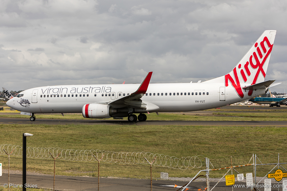 Virgin Australia Boeing 737-800 VH-VUT at Sydney Kingsford Smith International Airport (YSSY/SYD) Virgin Australia Boeing 737-800 VH-VUT at Sydney Kingsford Smith International Airport (YSSY/SYD)