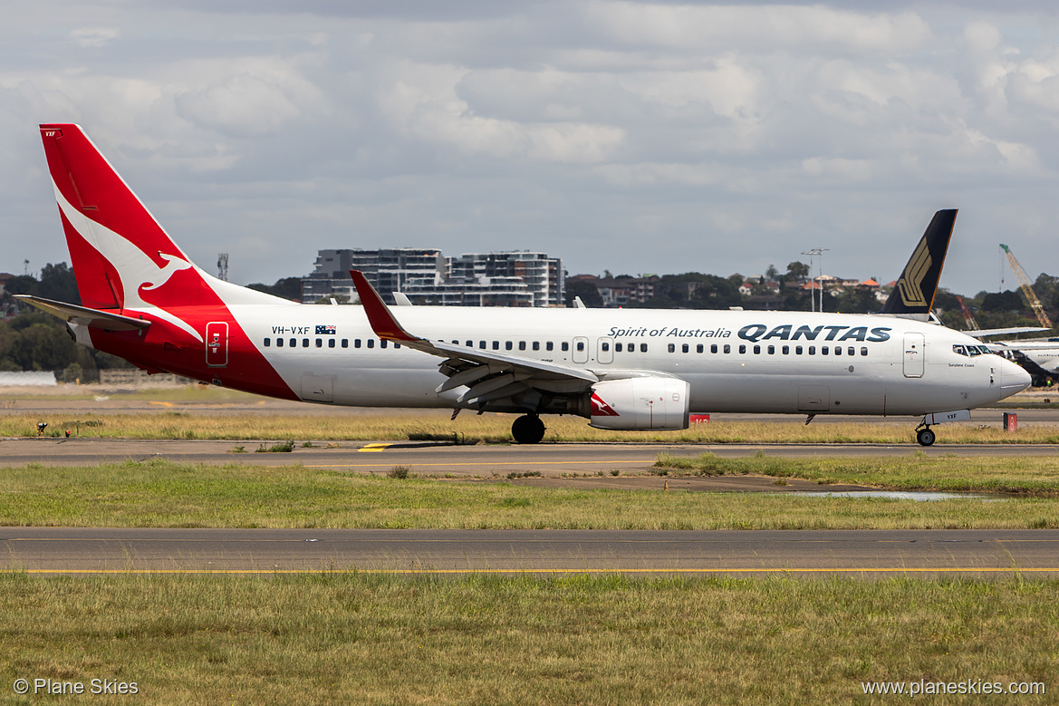 Qantas Boeing 737-800 VH-VXF at Sydney Kingsford Smith International Airport (YSSY/SYD) Qantas Boeing 737-800 VH-VXF at Sydney Kingsford Smith International Airport (YSSY/SYD)