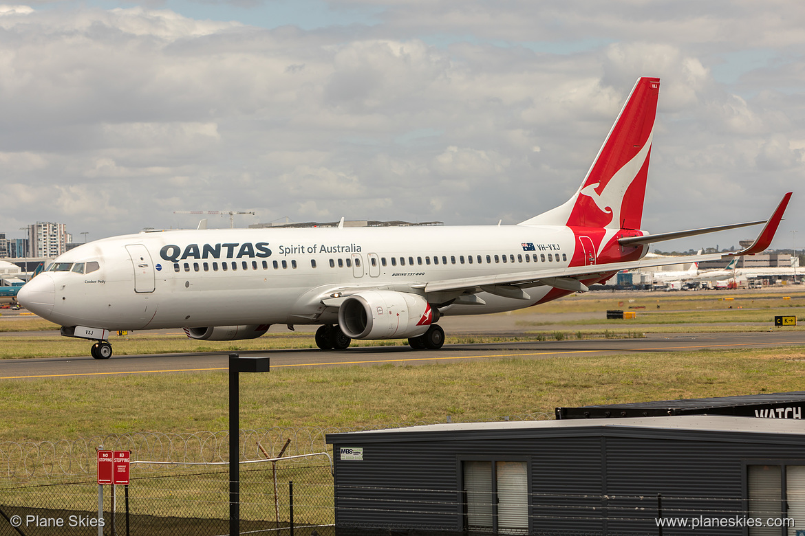 Qantas Boeing 737-800 VH-VXJ at Sydney Kingsford Smith International Airport (YSSY/SYD) Qantas Boeing 737-800 VH-VXJ at Sydney Kingsford Smith International Airport (YSSY/SYD)