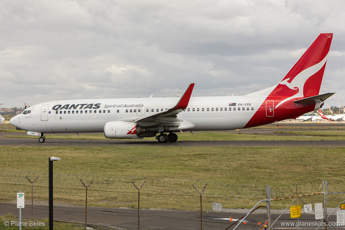 Qantas Boeing 737-800 VH-VXN at Sydney Kingsford Smith International Airport (YSSY/SYD) Qantas Boeing 737-800 VH-VXN at Sydney Kingsford Smith International Airport (YSSY/SYD)