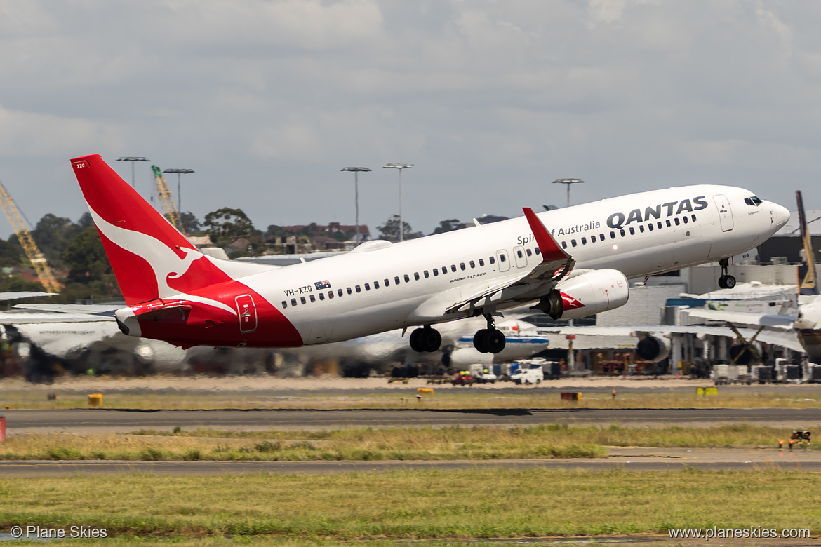 Qantas Boeing 737-800 VH-XZG at Sydney Kingsford Smith International Airport (YSSY/SYD) Qantas Boeing 737-800 VH-XZG at Sydney Kingsford Smith International Airport (YSSY/SYD)