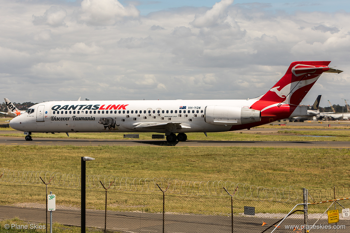 QantasLink Boeing 717-200 VH-YQW at Sydney Kingsford Smith International Airport (YSSY/SYD) QantasLink Boeing 717-200 VH-YQW at Sydney Kingsford Smith International Airport (YSSY/SYD)