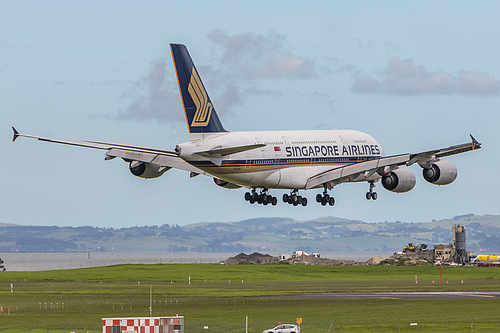 Singapore Airlines Airbus A380-800 9V-SKH at Auckland International Airport (NZAA/AKL)