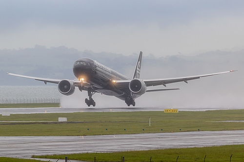 Air New Zealand Boeing 777-300ER ZK-OKQ at Auckland International Airport (NZAA/AKL) Air New Zealand Boeing 777-300ER ZK-OKQ at Auckland International Airport (NZAA/AKL)