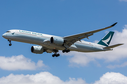 Cathay Pacific Airbus A350-900 B-LRI at Melbourne International Airport (YMML/MEL) Cathay Pacific Airbus A350-900 B-LRI at Melbourne International Airport (YMML/MEL)