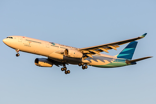 Garuda Indonesia Airbus A330-300 PK-GPU at Melbourne International Airport (YMML/MEL) Garuda Indonesia Airbus A330-300 PK-GPU at Melbourne International Airport (YMML/MEL)