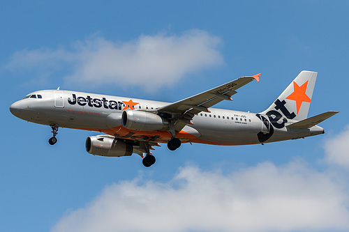 Jetstar Airways Airbus A320-200 VH-JQG at Melbourne International Airport (YMML/MEL) Jetstar Airways Airbus A320-200 VH-JQG at Melbourne International Airport (YMML/MEL)