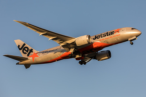 Jetstar Airways Boeing 787-8 VH-VKF at Melbourne International Airport (YMML/MEL) Jetstar Airways Boeing 787-8 VH-VKF at Melbourne International Airport (YMML/MEL)