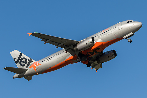 Jetstar Airways Airbus A320-200 VH-VQG at Melbourne International Airport (YMML/MEL) Jetstar Airways Airbus A320-200 VH-VQG at Melbourne International Airport (YMML/MEL)