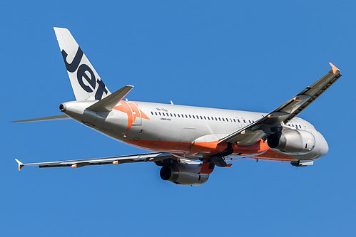 Jetstar Airways Airbus A320-200 VH-VQJ at Melbourne International Airport (YMML/MEL) Jetstar Airways Airbus A320-200 VH-VQJ at Melbourne International Airport (YMML/MEL)
