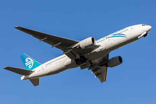 Air New Zealand Boeing 777-200ER ZK-OKF at Melbourne International Airport (YMML/MEL)