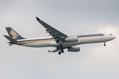 Singapore Airlines Airbus A330-300 9V-SSI at Singapore Changi Airport (WSSS/SIN)