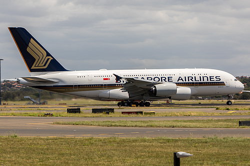 Singapore Airlines Airbus A380-800 9V-SKU at Sydney Kingsford Smith International Airport (YSSY/SYD) Singapore Airlines Airbus A380-800 9V-SKU at Sydney Kingsford Smith International Airport (YSSY/SYD)