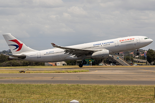 China Eastern Airlines Airbus A330-200 B-5937 at Sydney Kingsford Smith International Airport (YSSY/SYD)