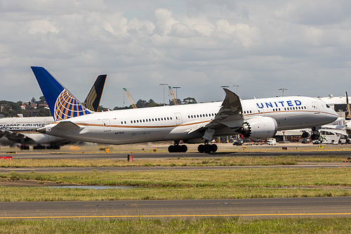 United Airlines Boeing 787-9 N27964 at Sydney Kingsford Smith International Airport (YSSY/SYD) United Airlines Boeing 787-9 N27964 at Sydney Kingsford Smith International Airport (YSSY/SYD)