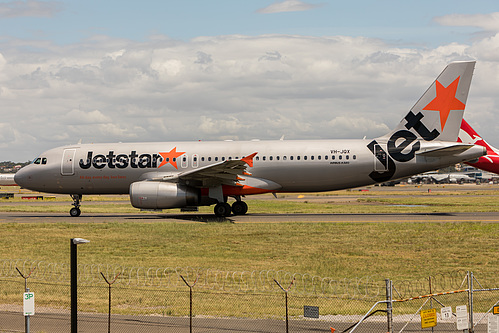 Jetstar Airways Airbus A320-200 VH-JQX at Sydney Kingsford Smith International Airport (YSSY/SYD) Jetstar Airways Airbus A320-200 VH-JQX at Sydney Kingsford Smith International Airport (YSSY/SYD)