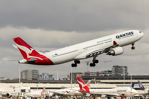 Qantas Airbus A330-300 VH-QPA at Sydney Kingsford Smith International Airport (YSSY/SYD)