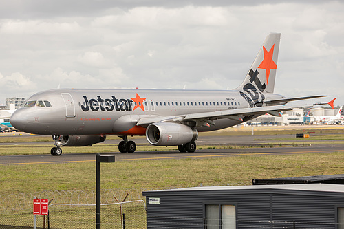 Jetstar Airways Airbus A320-200 VH-VFI at Sydney Kingsford Smith International Airport (YSSY/SYD) Jetstar Airways Airbus A320-200 VH-VFI at Sydney Kingsford Smith International Airport (YSSY/SYD)