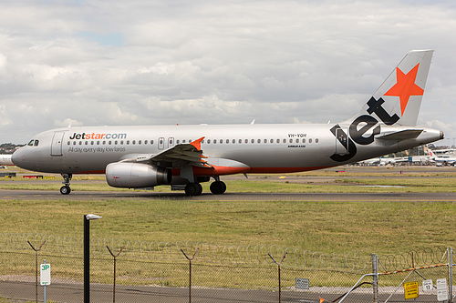 Jetstar Airways Airbus A320-200 VH-VQH at Sydney Kingsford Smith International Airport (YSSY/SYD) Jetstar Airways Airbus A320-200 VH-VQH at Sydney Kingsford Smith International Airport (YSSY/SYD)