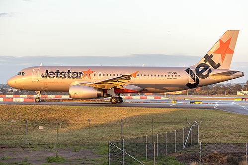 Jetstar Airways Airbus A320-200 VH-VQL at Sydney Kingsford Smith International Airport (YSSY/SYD) Jetstar Airways Airbus A320-200 VH-VQL at Sydney Kingsford Smith International Airport (YSSY/SYD)