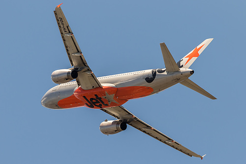 Jetstar Airways Airbus A320-200 VH-VQQ at Sydney Kingsford Smith International Airport (YSSY/SYD) Jetstar Airways Airbus A320-200 VH-VQQ at Sydney Kingsford Smith International Airport (YSSY/SYD)