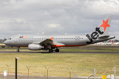 Jetstar Airways Airbus A320-200 VH-VQS at Sydney Kingsford Smith International Airport (YSSY/SYD) Jetstar Airways Airbus A320-200 VH-VQS at Sydney Kingsford Smith International Airport (YSSY/SYD)