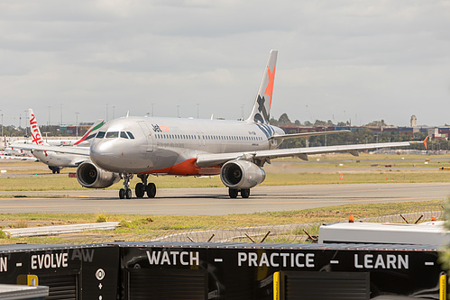 Jetstar Airways Airbus A320-200 VH-VQW at Sydney Kingsford Smith International Airport (YSSY/SYD)