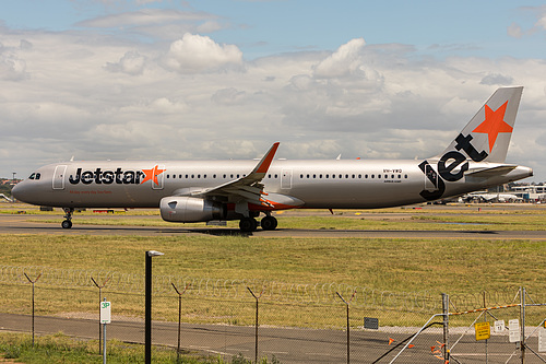 Jetstar Airways Airbus A321-200 VH-VWQ at Sydney Kingsford Smith International Airport (YSSY/SYD) Jetstar Airways Airbus A321-200 VH-VWQ at Sydney Kingsford Smith International Airport (YSSY/SYD)