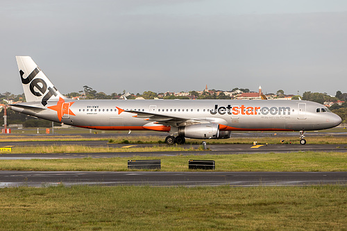 Jetstar Airways Airbus A321-200 VH-VWX at Sydney Kingsford Smith International Airport (YSSY/SYD) Jetstar Airways Airbus A321-200 VH-VWX at Sydney Kingsford Smith International Airport (YSSY/SYD)