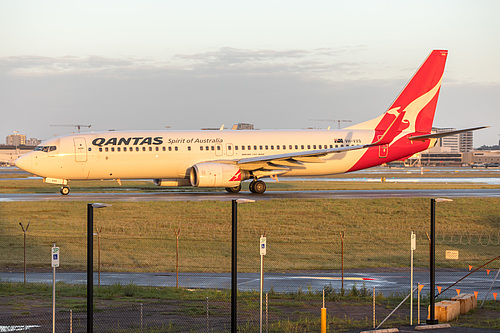 Qantas Boeing 737-800 VH-VXS at Sydney Kingsford Smith International Airport (YSSY/SYD)