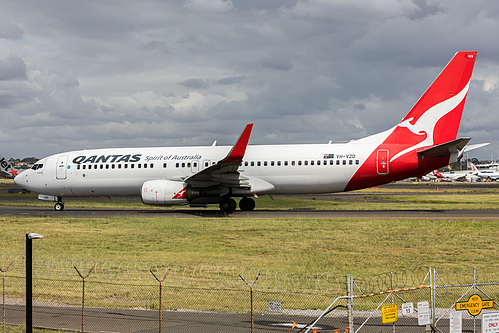 Qantas Boeing 737-800 VH-VZD at Sydney Kingsford Smith International Airport (YSSY/SYD)