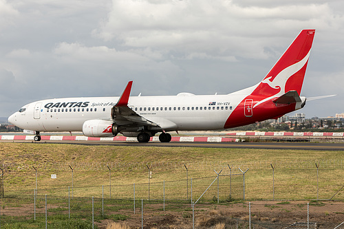 Qantas Boeing 737-800 VH-VZV at Sydney Kingsford Smith International Airport (YSSY/SYD)