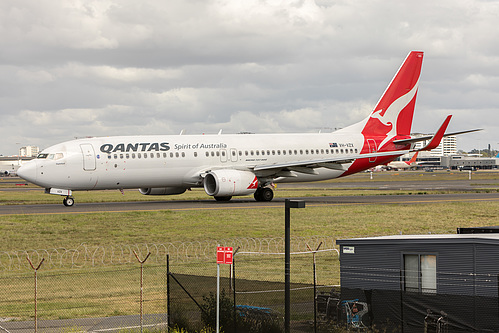 Qantas Boeing 737-800 VH-VZX at Sydney Kingsford Smith International Airport (YSSY/SYD)