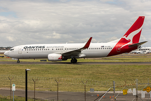 Qantas Boeing 737-800 VH-XZG at Sydney Kingsford Smith International Airport (YSSY/SYD)