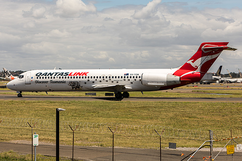 QantasLink Boeing 717-200 VH-YQW at Sydney Kingsford Smith International Airport (YSSY/SYD) QantasLink Boeing 717-200 VH-YQW at Sydney Kingsford Smith International Airport (YSSY/SYD)