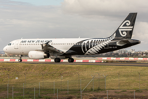Air New Zealand Airbus A320-200 ZK-OJD at Sydney Kingsford Smith International Airport (YSSY/SYD) Air New Zealand Airbus A320-200 ZK-OJD at Sydney Kingsford Smith International Airport (YSSY/SYD)