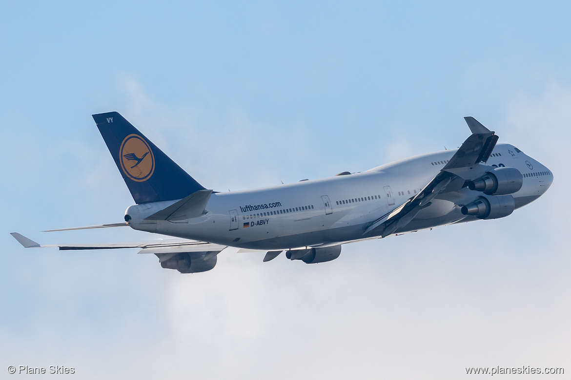 Lufthansa Boeing 747-400 D-ABVY at Frankfurt am Main International Airport (EDDF/FRA) Lufthansa Boeing 747-400 D-ABVY at Frankfurt am Main International Airport (EDDF/FRA)