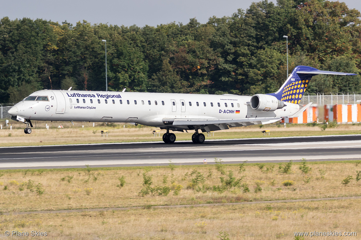Lufthansa CityLine Canadair CRJ-900 D-ACNH at Frankfurt am Main International Airport (EDDF/FRA) Lufthansa CityLine Canadair CRJ-900 D-ACNH at Frankfurt am Main International Airport (EDDF/FRA)