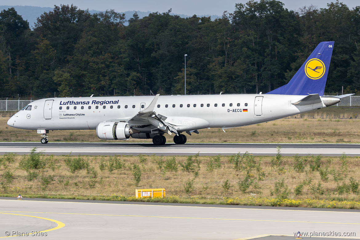 Lufthansa CityLine Embraer ERJ-190 D-AECG at Frankfurt am Main International Airport (EDDF/FRA) Lufthansa CityLine Embraer ERJ-190 D-AECG at Frankfurt am Main International Airport (EDDF/FRA)